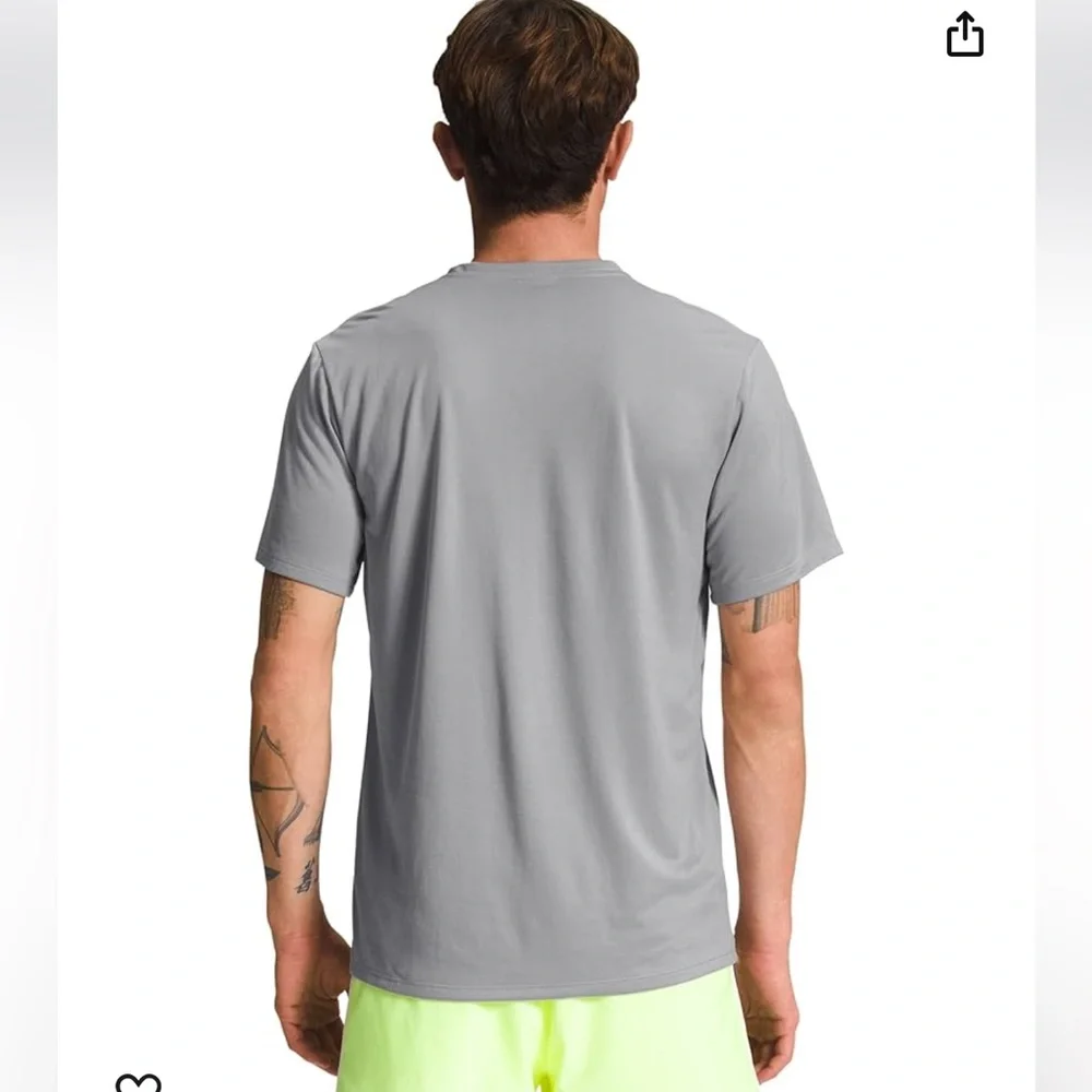 The North Face Grey Men’s Elecation‎ Short Sleeve Flash Dry Shirt. Size S jc